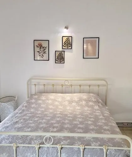 Cosy Little For Family Vacations ! Lejlighed