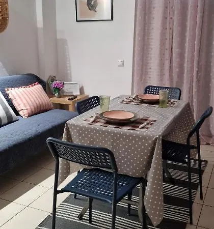 Cosy Little For Family Vacations ! Rhodes City