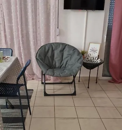 Cosy Little For Family Vacations ! Lägenhet *